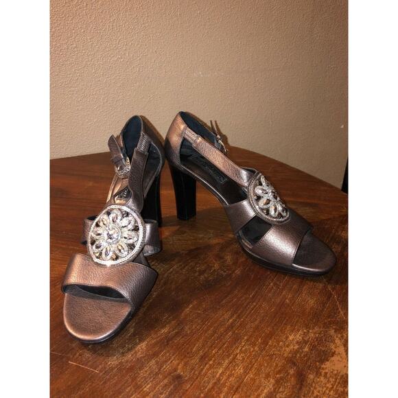 Brighton "Viva" Mob Wife Edgy Down Town Metallic Rhinestone 3.5" Heels 8.5 - Picture 1 of 12